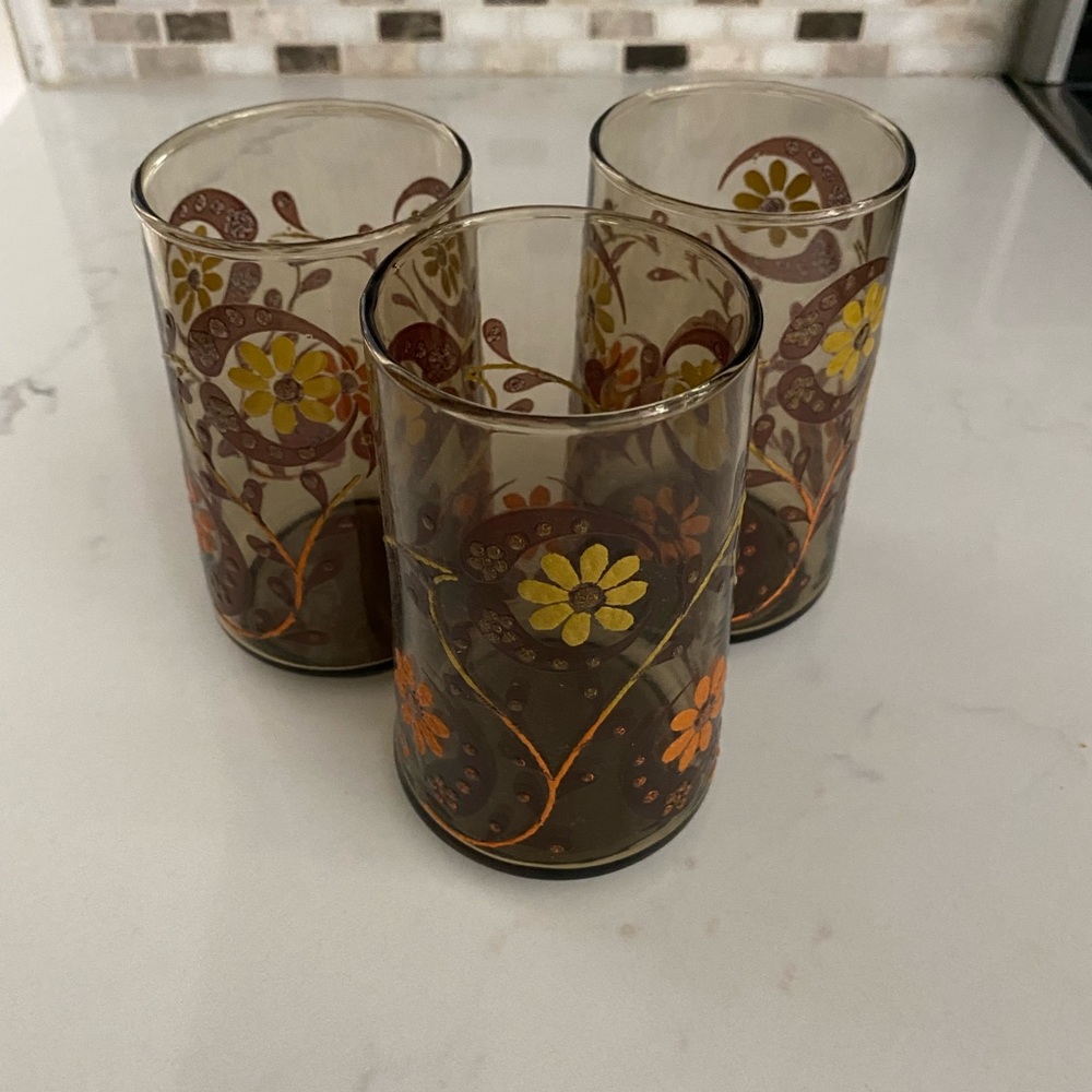 Set of 3 vintage Raised Poly Enamel Flowers Pattern Juice glass Tumbler s